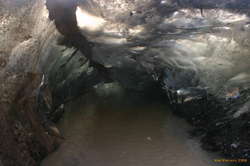 A melt tunnel near the tongue of Skaftafellsjökull