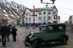 Two old fords, downtown Ísafjörður
