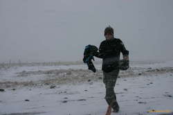 Barefoot Damo dashes back to the car
