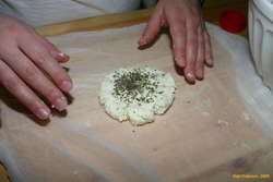 Bel blending herb cheese