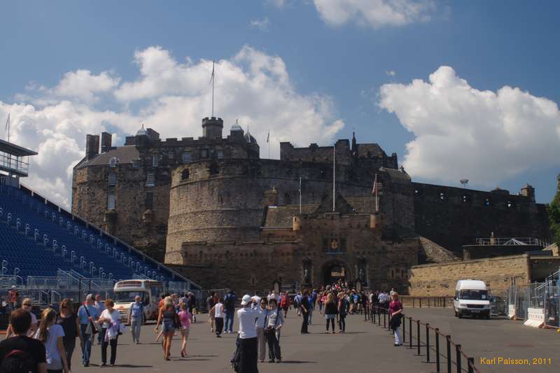 Approaching Edinburgh Castle