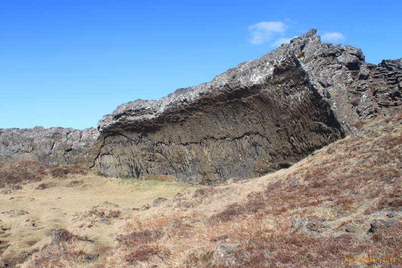 Cool lava tube wall in Búrfellsgjá