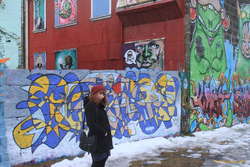 Kata and the graffiti on Hjartatorg