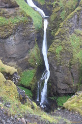 Lower hidden cascades in Þórisgil