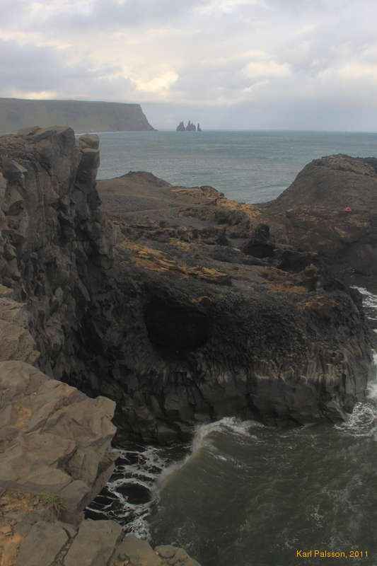 Near Dýrhólaey